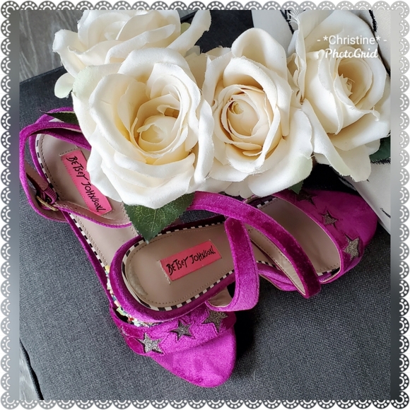 Betsey Johnson Star Platform Sandal - Picture 7 of 7